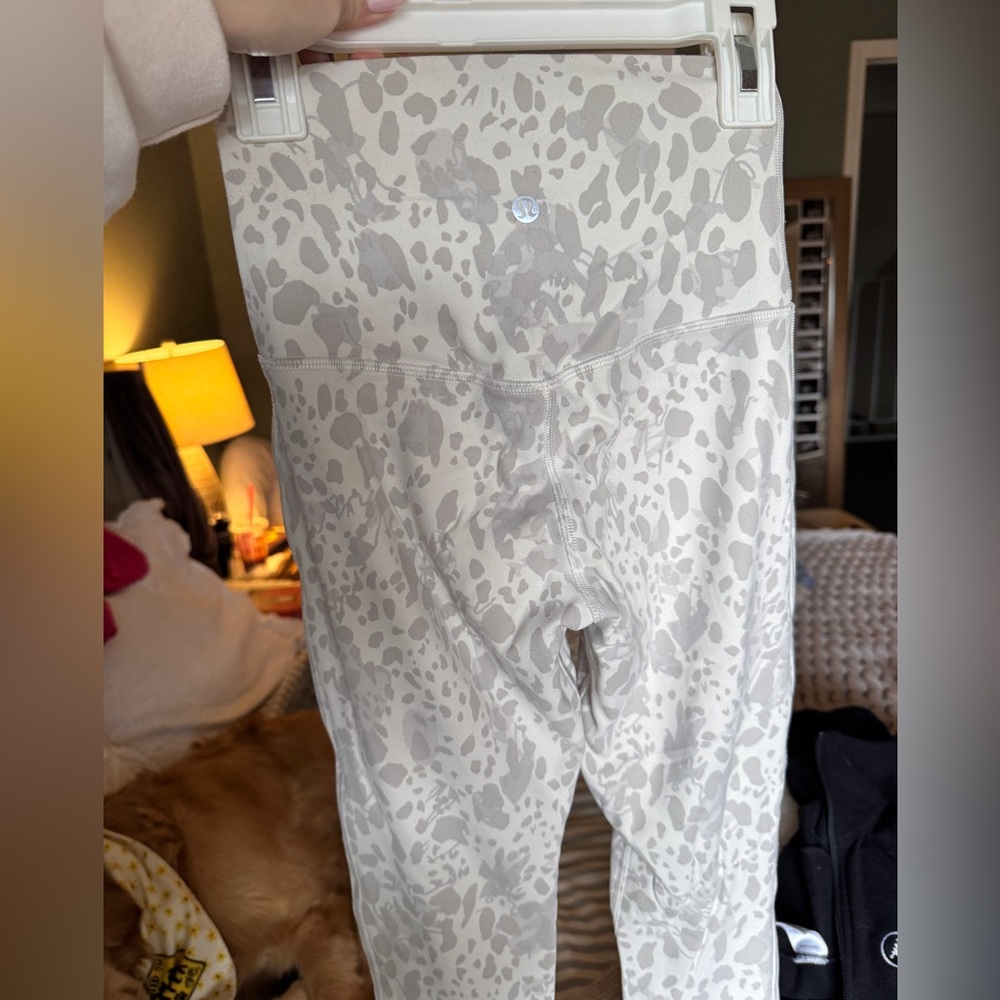 Lululemon Align Gray Leopard Patterned Leggings S… - image 3